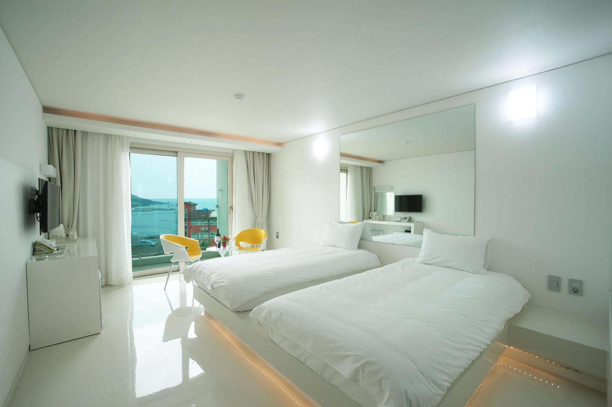 Hotel Ciel Bleu Jeju Extérieur photo