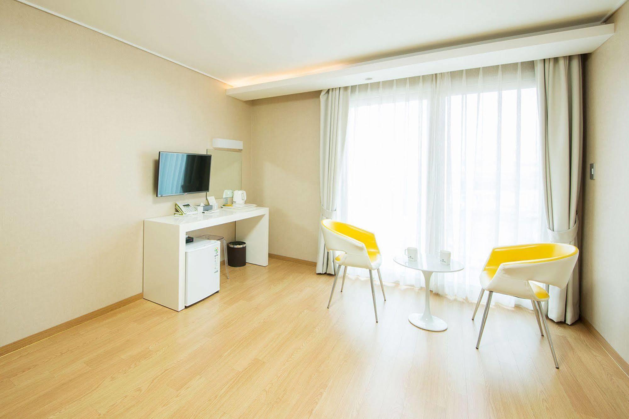 Hotel Ciel Bleu Jeju Extérieur photo