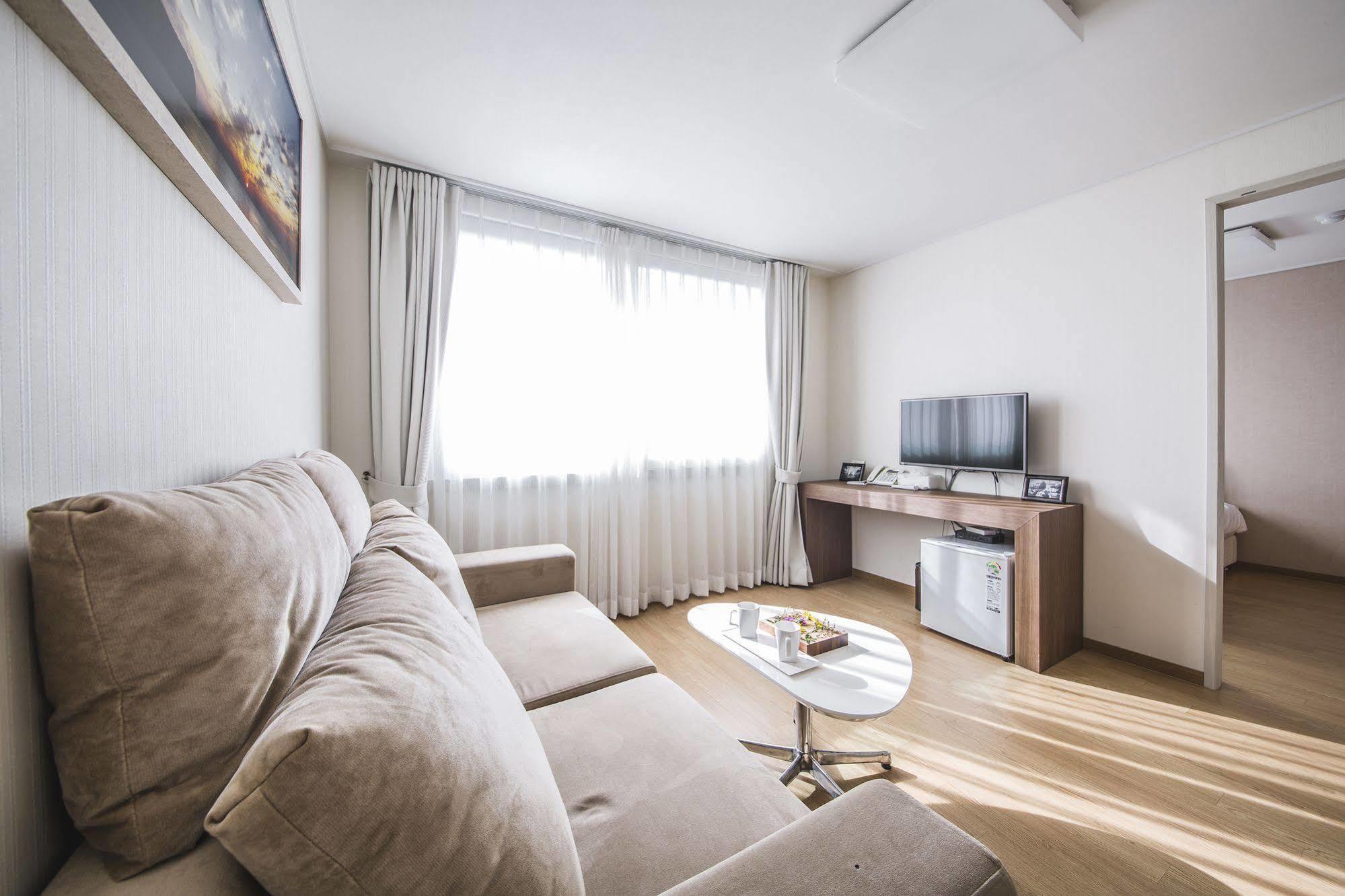 Hotel Ciel Bleu Jeju Extérieur photo