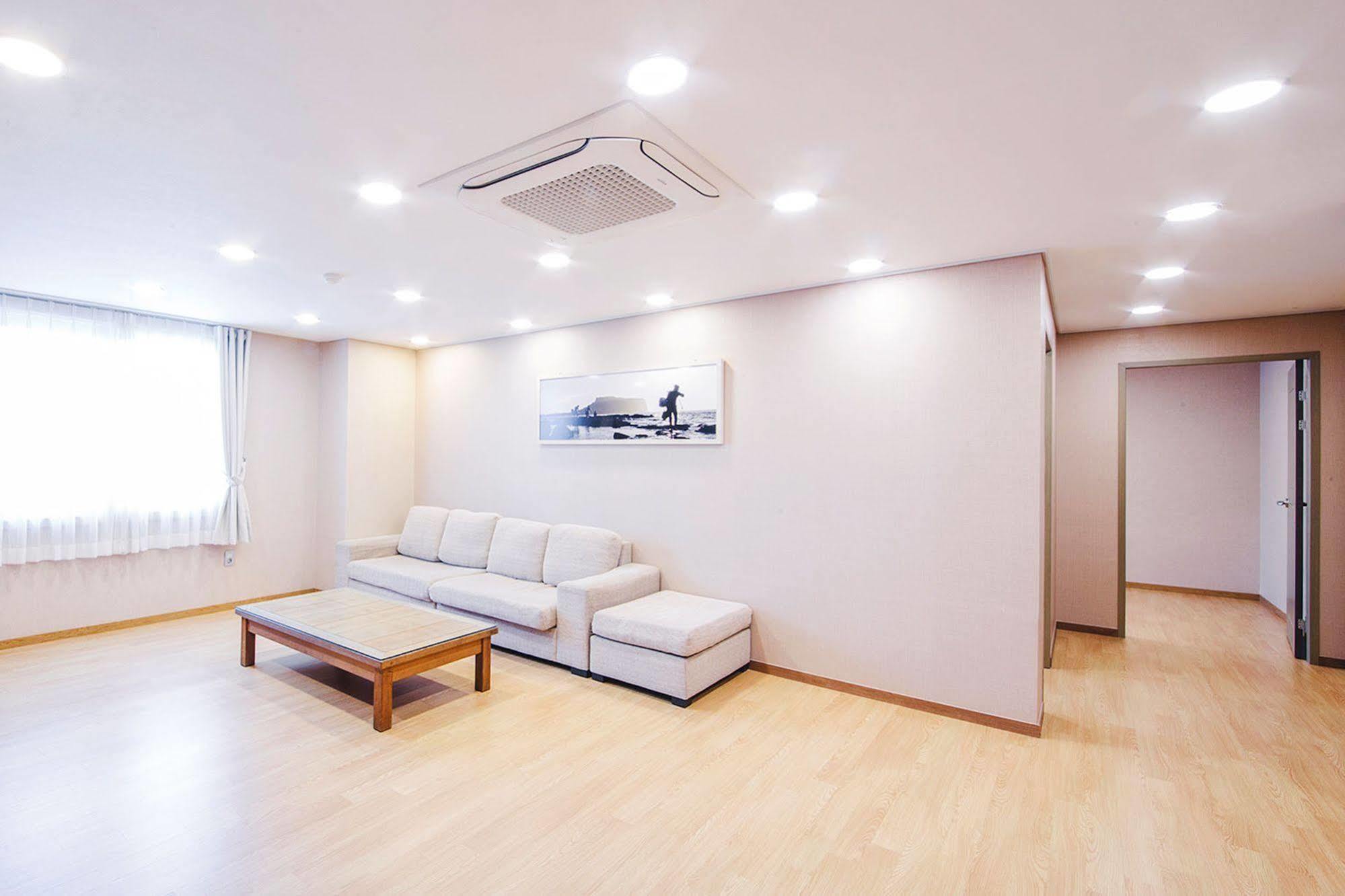 Hotel Ciel Bleu Jeju Extérieur photo