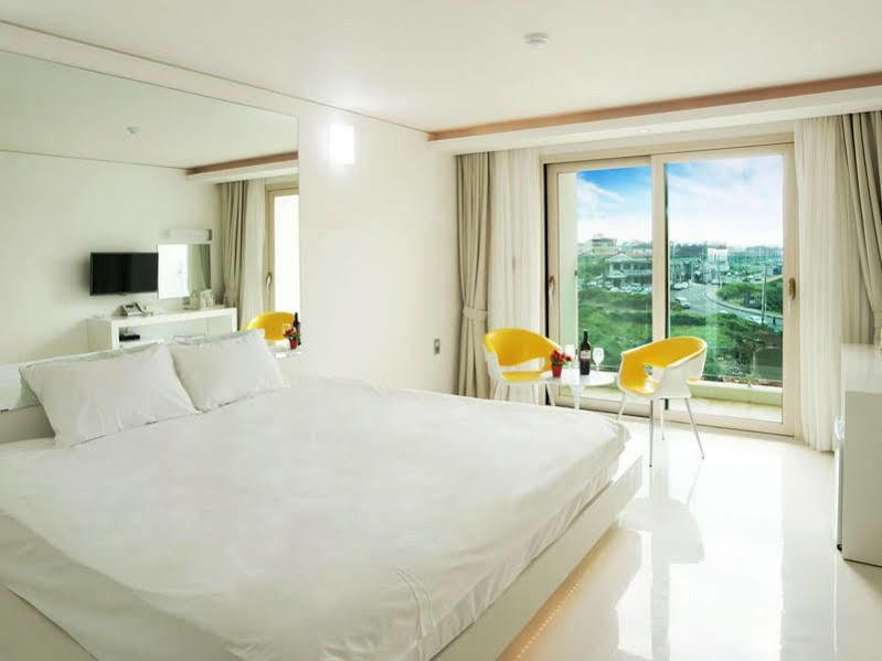 Hotel Ciel Bleu Jeju Extérieur photo